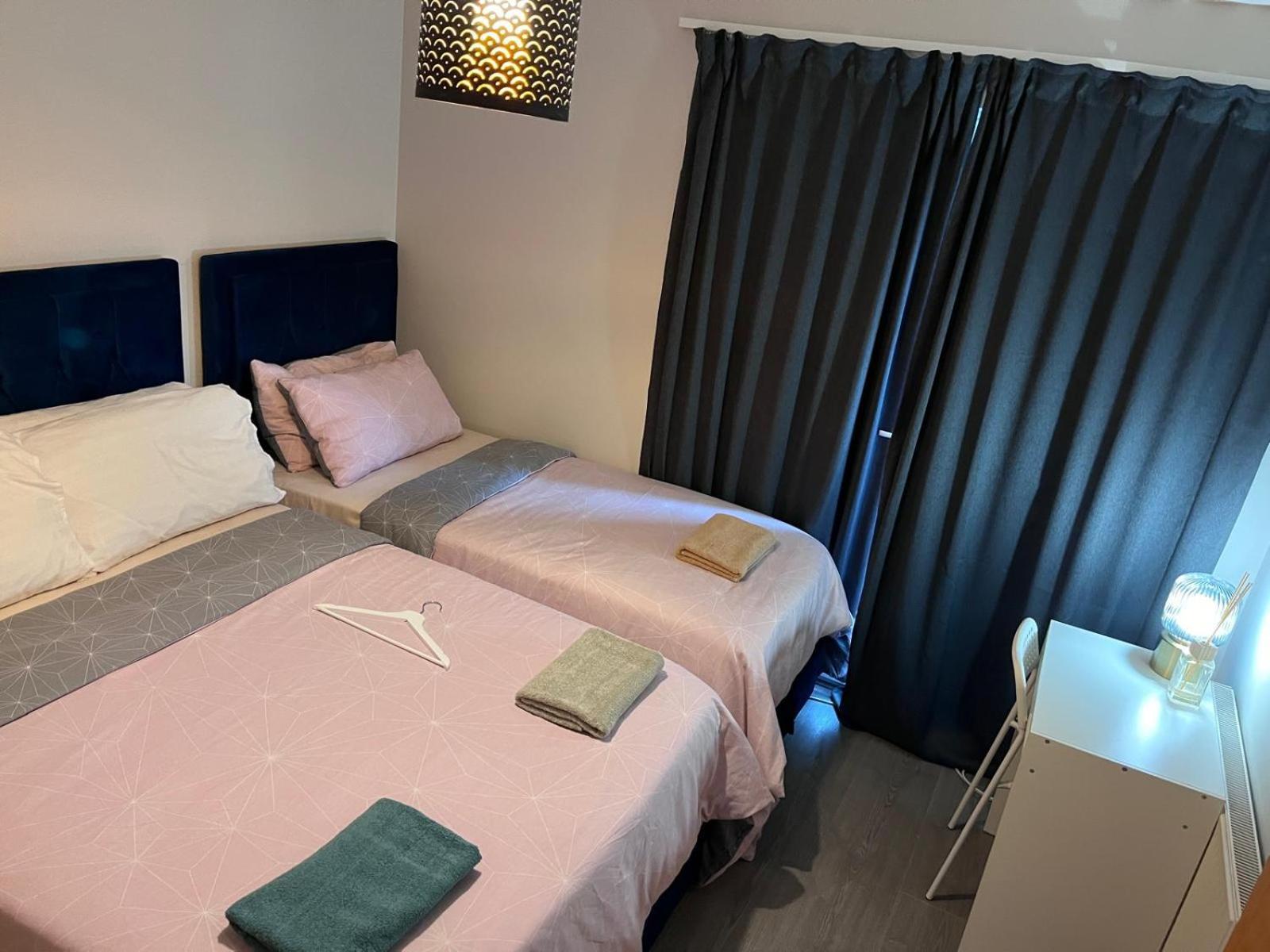 Lovely Twin With Ensuite Bathroom 15 Mins From Airport Hospedagem domiciliar Dublin